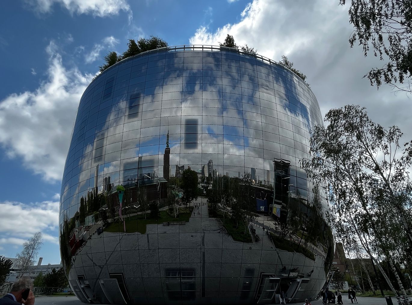 Lager der anderen Art: Im „Depot“ in Rotterdam können mehr als 150.000 Museumswerke besichtigt werden.